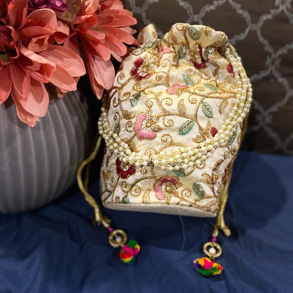 Potli bag for wedding or occasions - Picture 2 of 5